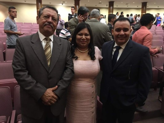 'Este premio va para quienes soñamos construir una Honduras digna”